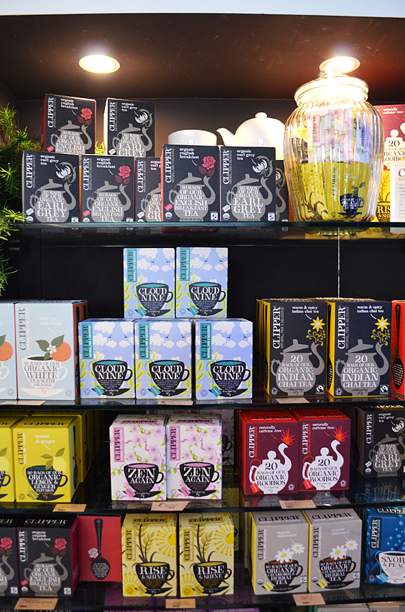 クリッパーの紅茶は茶葉により価格が異なりますが、一箱800～900円前後（税込）。